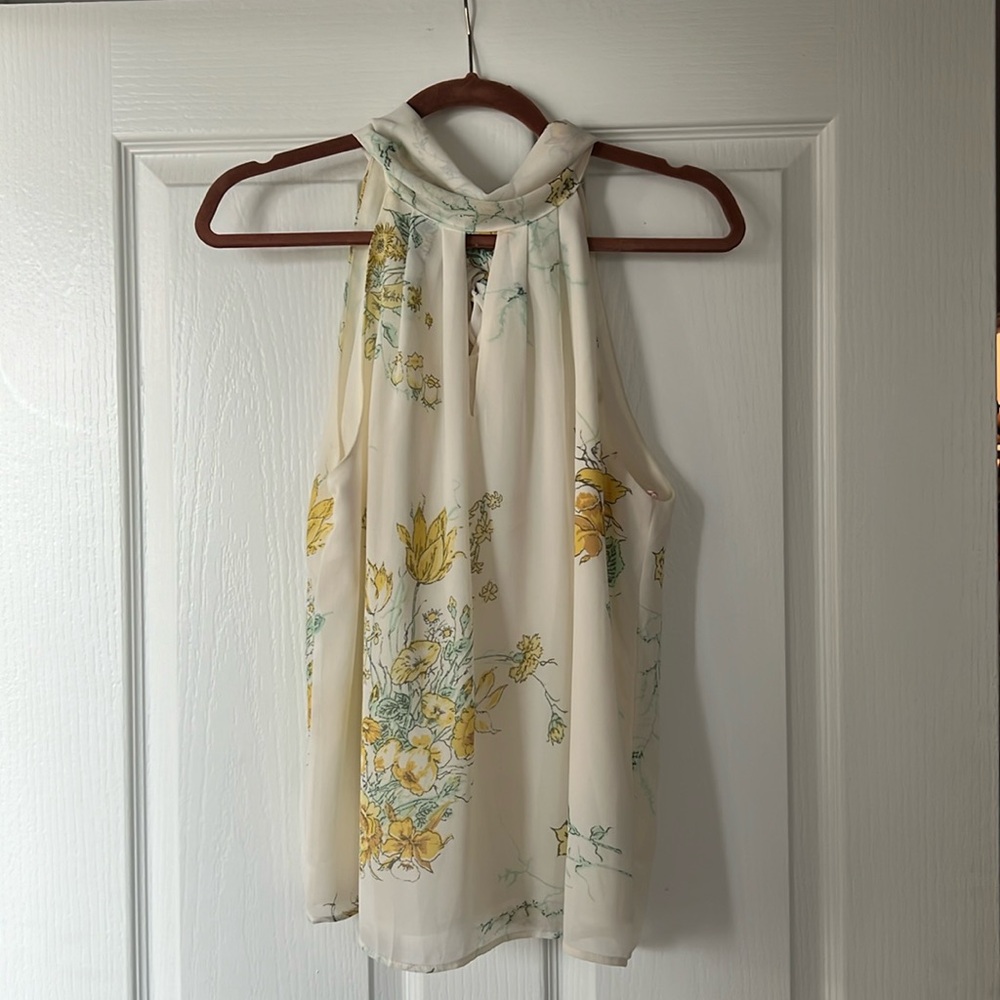 Forever 21 High Neck Sleeveless Floral Top - M
